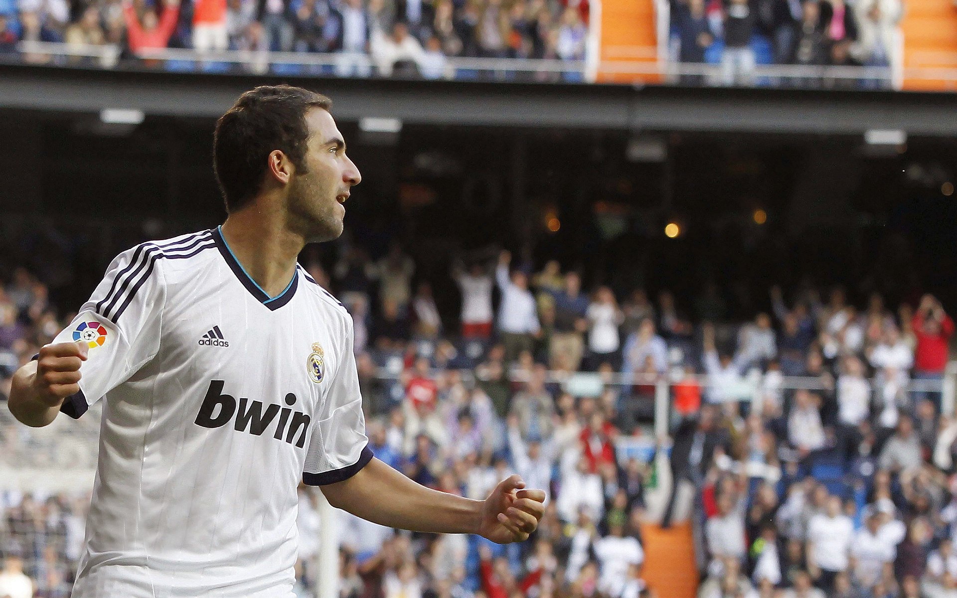 星空体育app体验棒-亚洲足球冠军预选赛激烈进行，冠军悬念升高，亚洲冠军足球联赛